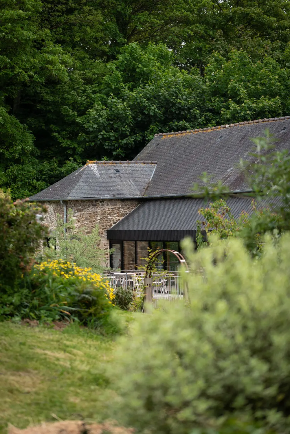 Le restaurant Rolland vu du jardin